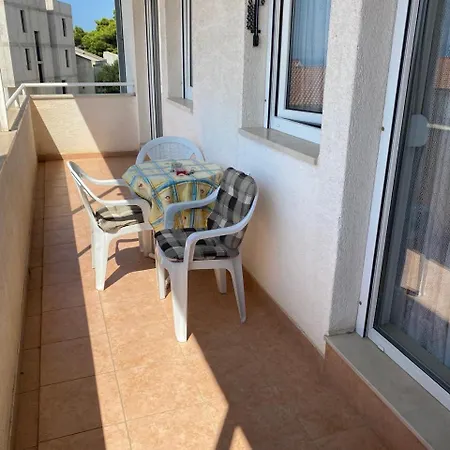 Alen G-b Apartamento Makarska